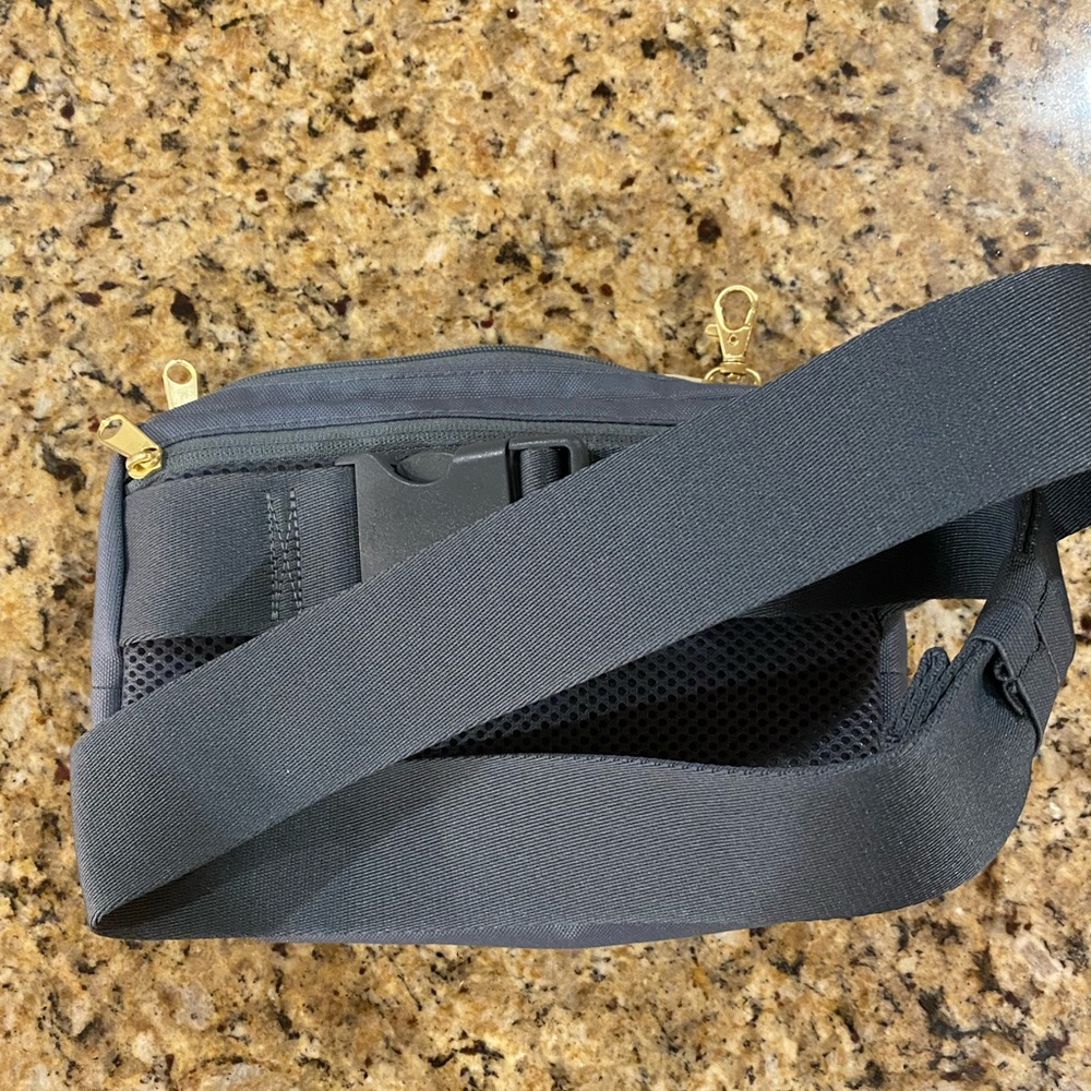 Canvelle Oversized Belt Bag - Picture 3 of 7